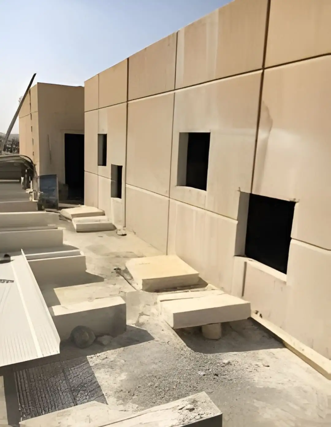 تنفيذ فتحات خرسانة بواجهة مبنى بحواف نظيفة وتجهيز جاهز للتشطيب. - كور دريل مصر لقص وتخريم الخرسانة