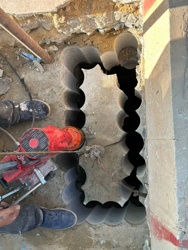 صورة توضيحية لمقال فتحات المصاعد الخرسانية 2026: قص مستطيل بدقة المحاور عن قص وتخريم الخرسانة بالكور دريل